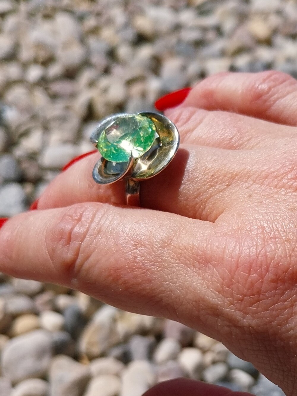 Vintage Sterling Silver Taxco Green Crystal Flower Ring - Picture 5 of 12